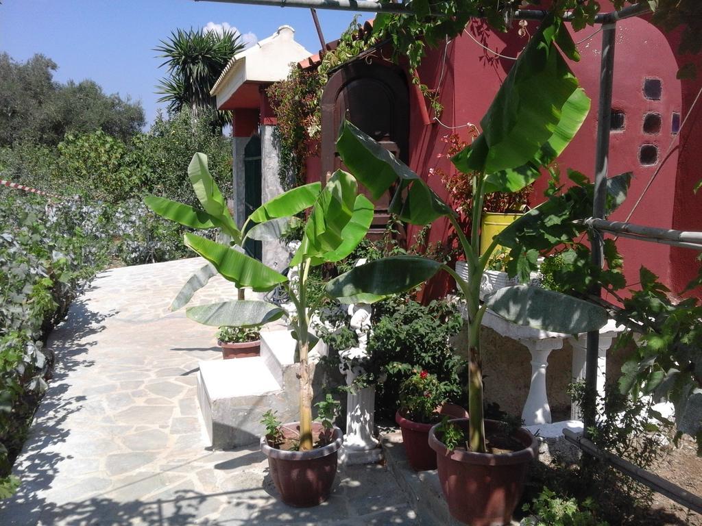 Malotu Resort Sinarádes 外观 照片