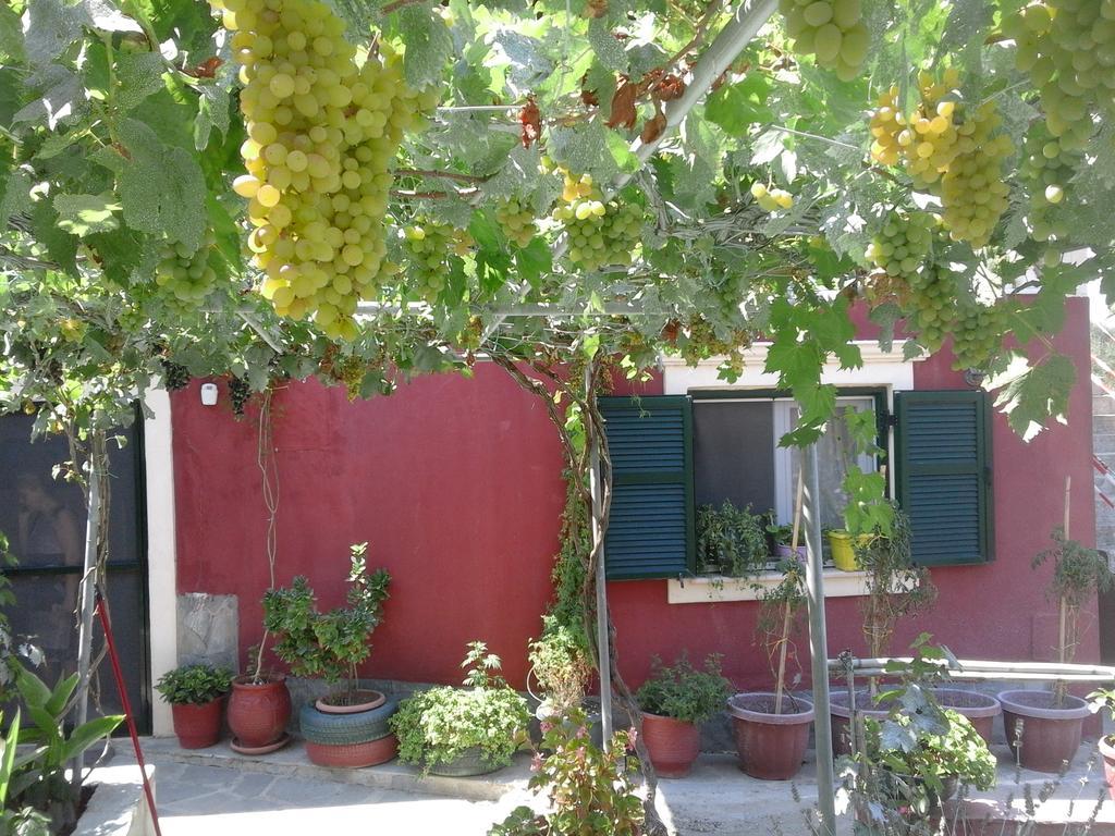 Malotu Resort Sinarádes 外观 照片